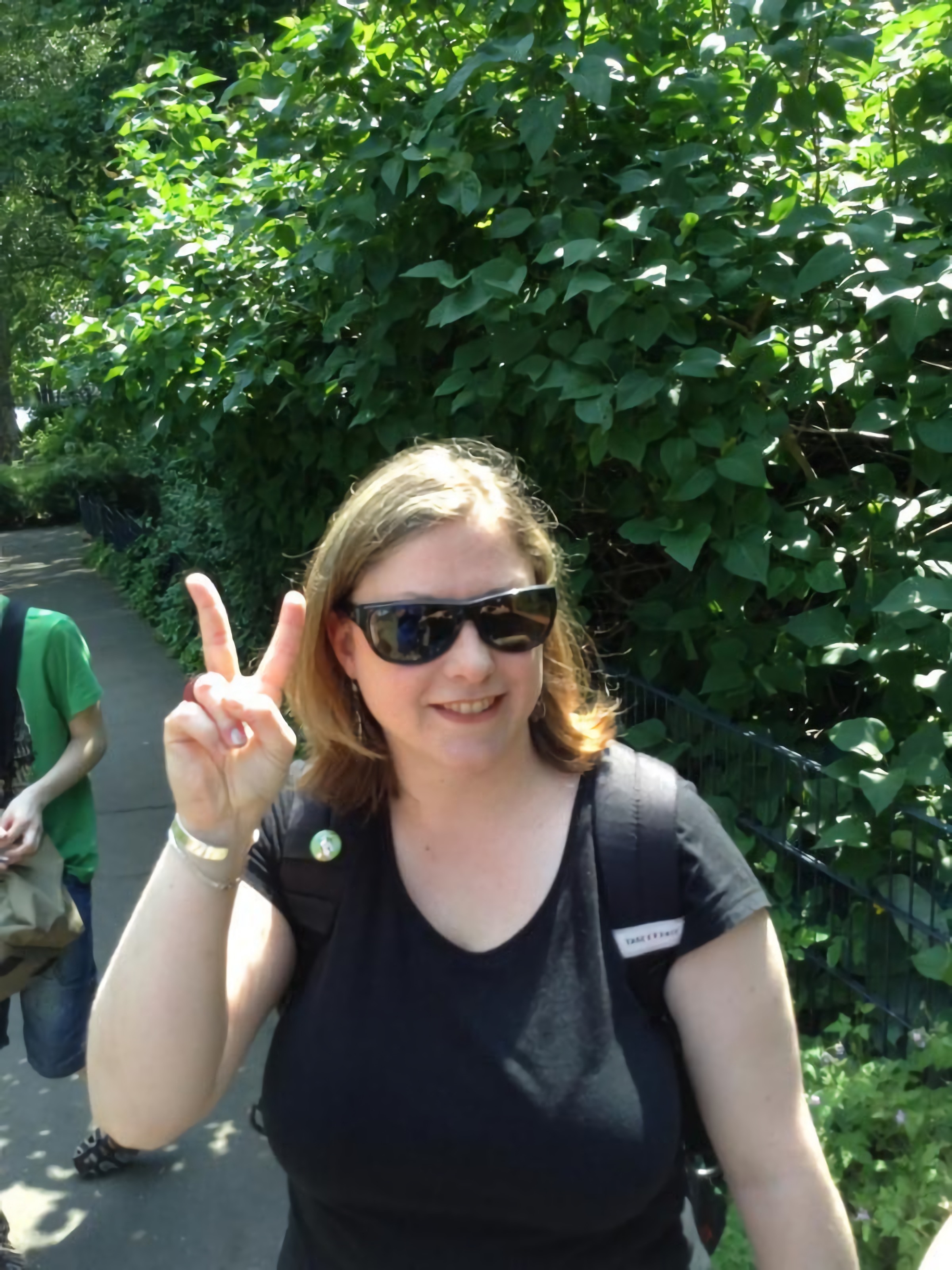 Fr. Göttner beim Kiezspaziergang