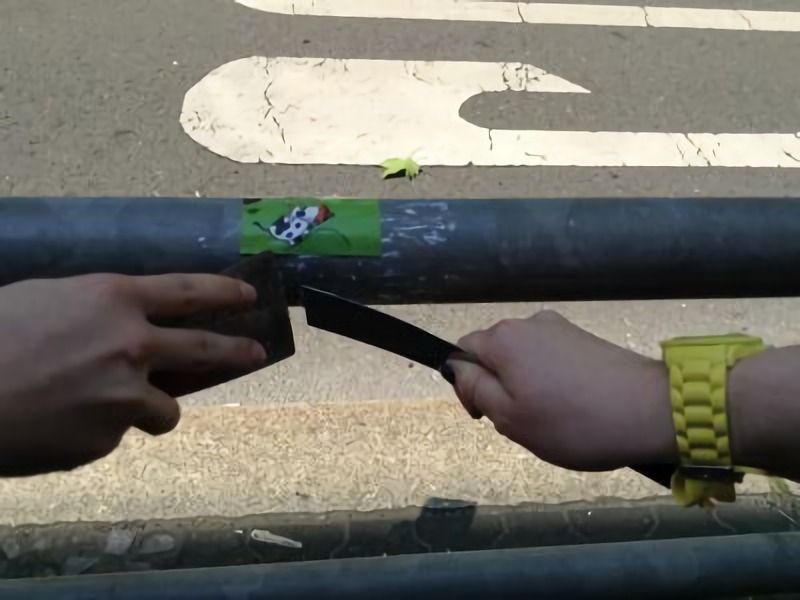 Nazisticker mit eigenen überkleben